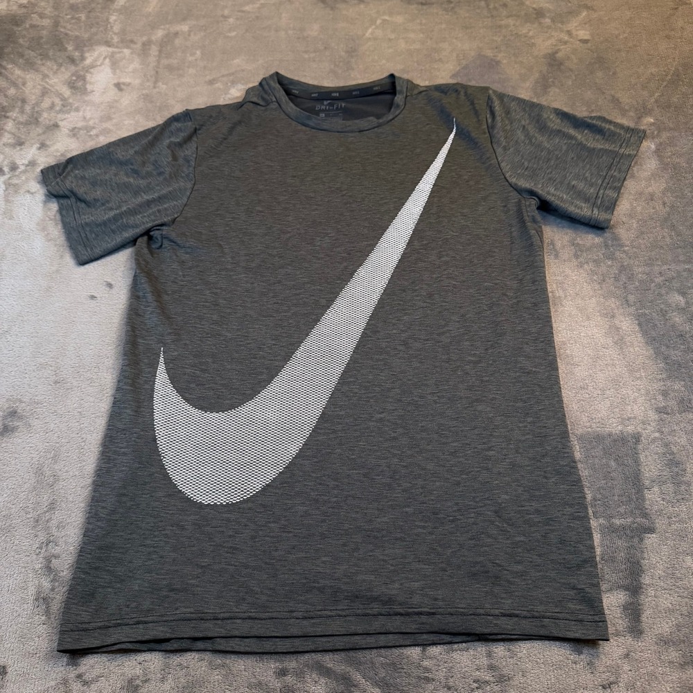 Nike Dri Fit Graphic T Shirt Mens Small Gray Heathered Large Swoosh Athletic